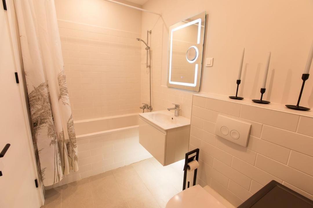 Escapism - Premium 1Br Apartment With Parking Bükreş Dış mekan fotoğraf